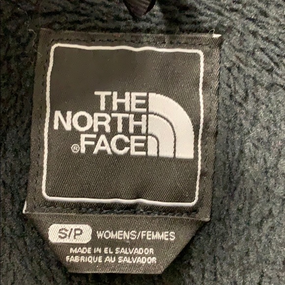 Women’s North Face Denali Jacket - Picture 2 of 7